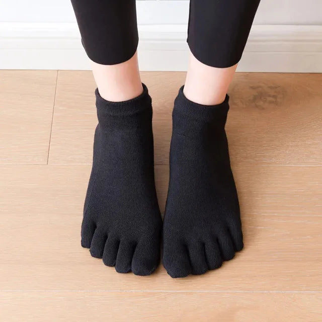 Anti-Slip Women Pilates Socks Five Toe Silicone Non-Slip Yoga Socks Breathable Ballet Dance Ladies Fitness Sports Cotton Sock